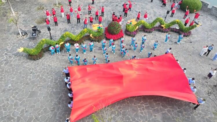 烟台市蓬莱区：国庆音乐快闪 礼赞新时代