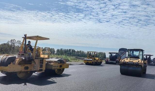 3900余名建设者坚守一线!国庆中秋假期临沂公路建设现场绘就“奋斗图景”
