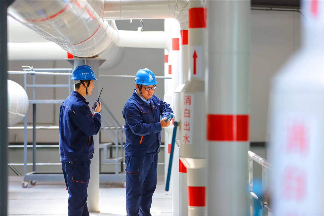 【组图】青岛：热力巡检 保障供暖