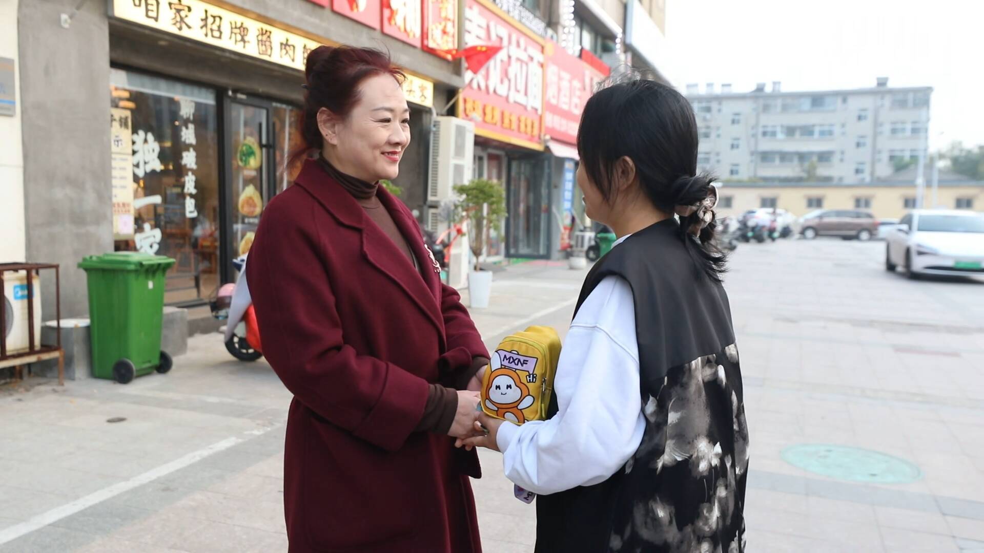 聊城爱心居民拾金不昧 3700多元现金“完璧归赵”