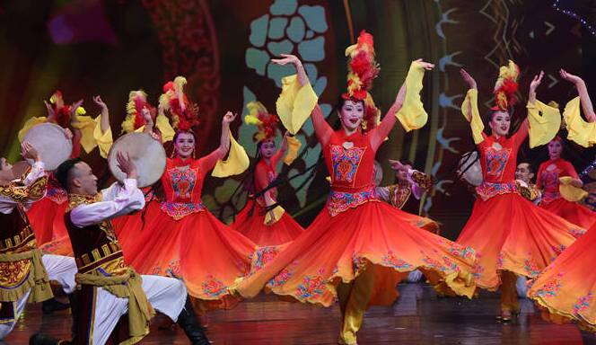 《新疆是个好地方》在东营精彩上演