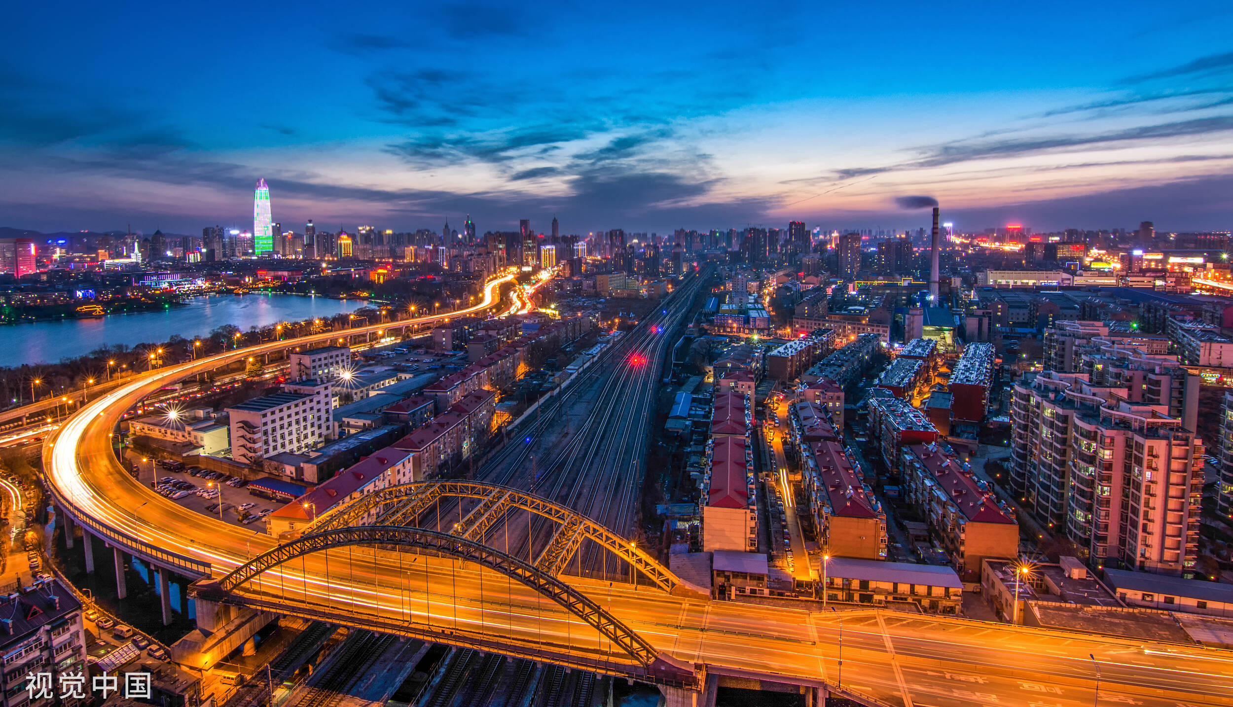 闪电四连评丨风正扬帆启新程