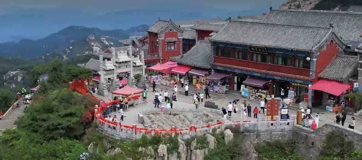 闪电评论｜孝老爱亲是永不褪色的文明坐标