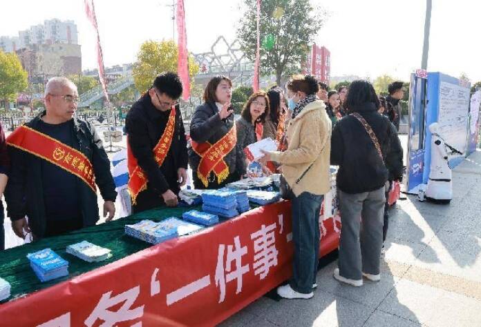 高质量参保,智慧化服务!滨州市2025年“社保服务进万家”活动现场办理社保卡业务及待遇资格认证200余笔