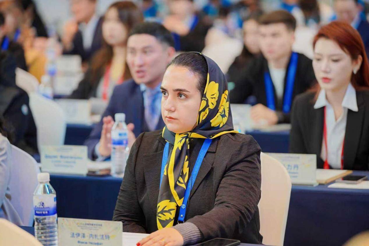 2025上合组织青年发展论坛在青岛举行