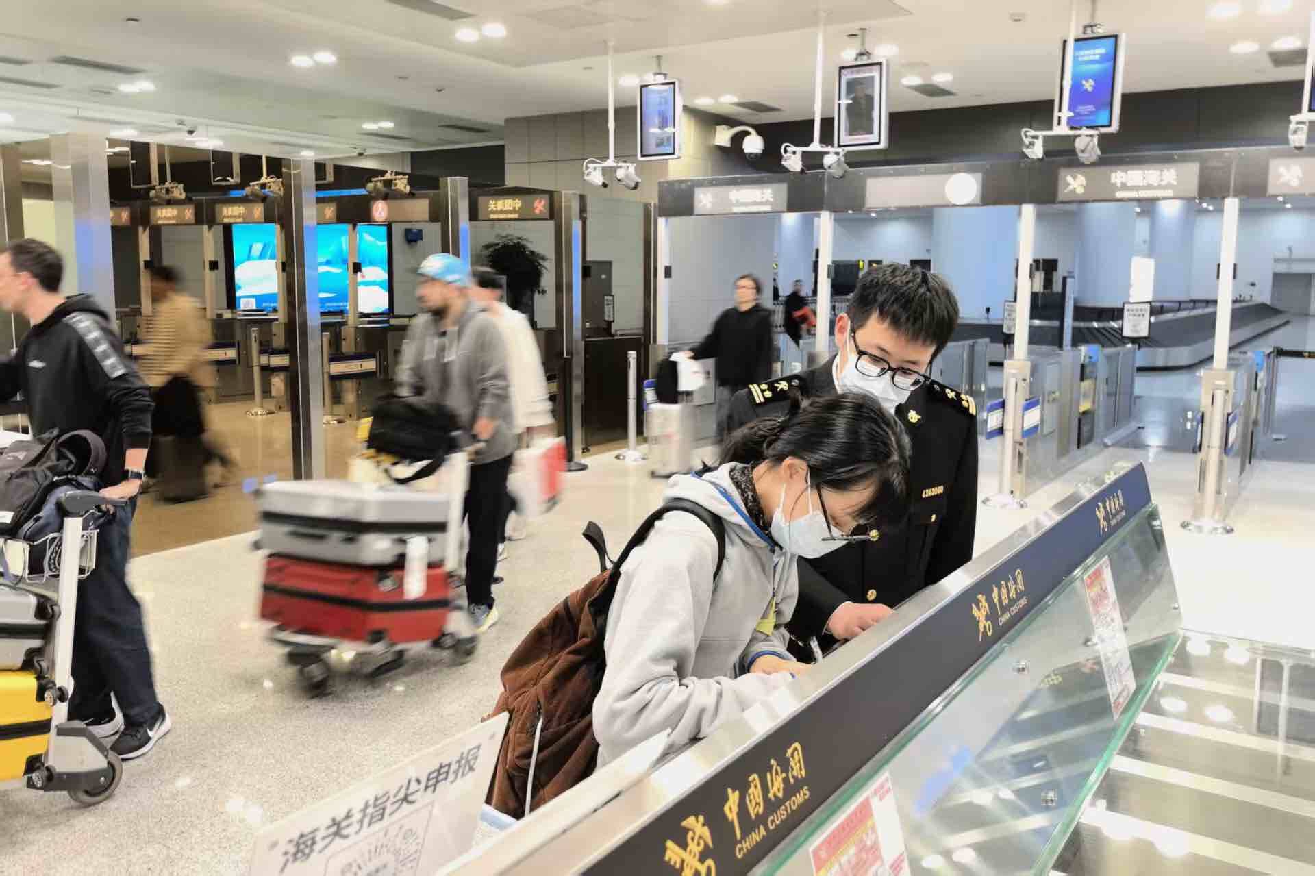 韩国免签新政试行青岛空港口岸中韩跨境游火热_山东要闻_山东新闻_新闻_齐鲁网