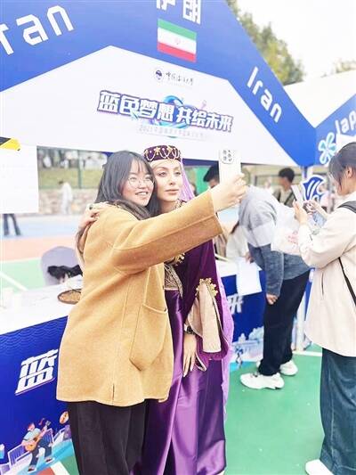 中国海洋大学变身“地球村” 不出校门“游世界”