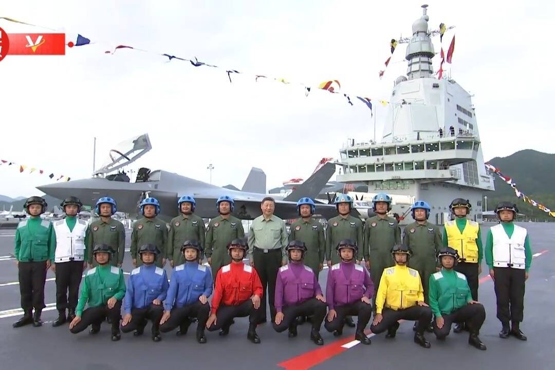 视频丨习近平视察福建舰