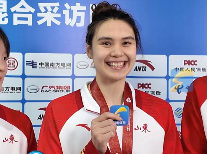 山东游泳队王一淳三次全运会终夺金