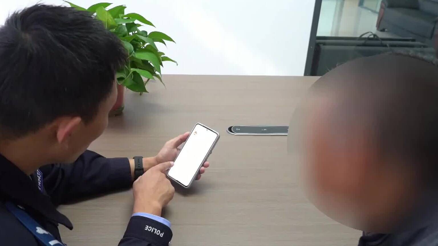 全民反诈在行动 | 16万元“投资款”变“生猪款”？ 聊城警方深夜接打300个电话跨省拦截