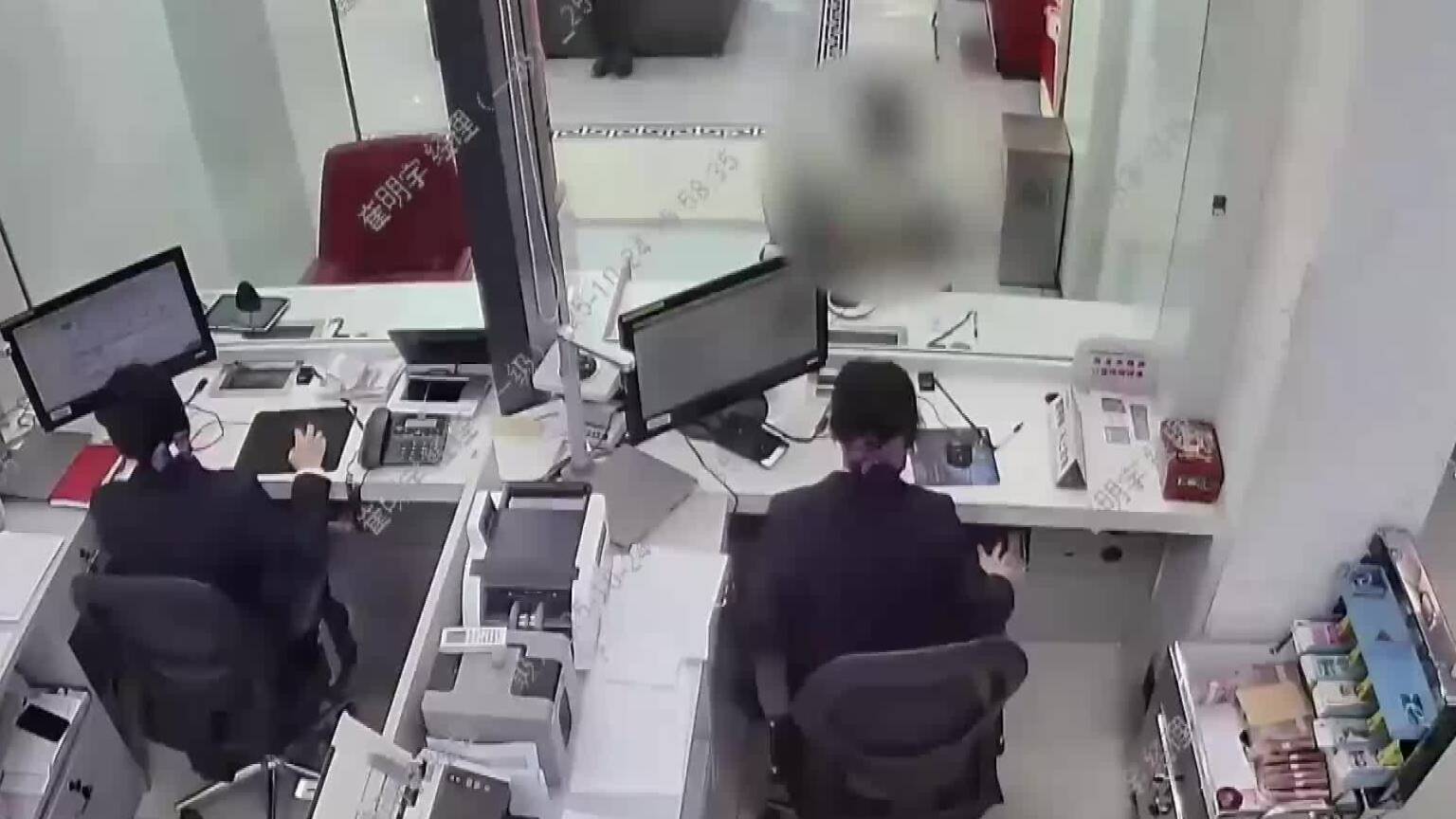 欲花60万“投资兵器” 烟台一女子被假军官诈骗