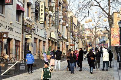 青岛创新户外招牌“指尖服务”模式，2.8万商户足不出户享“一对一”服务