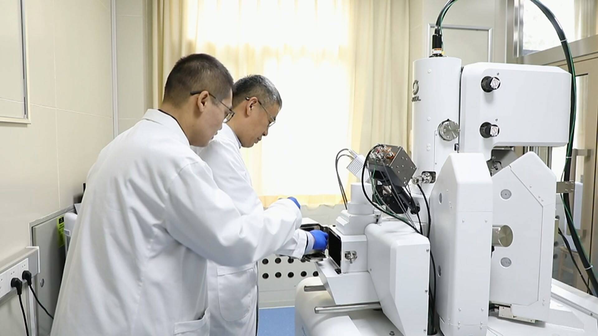 联播关键词｜月壤藏“铁”证