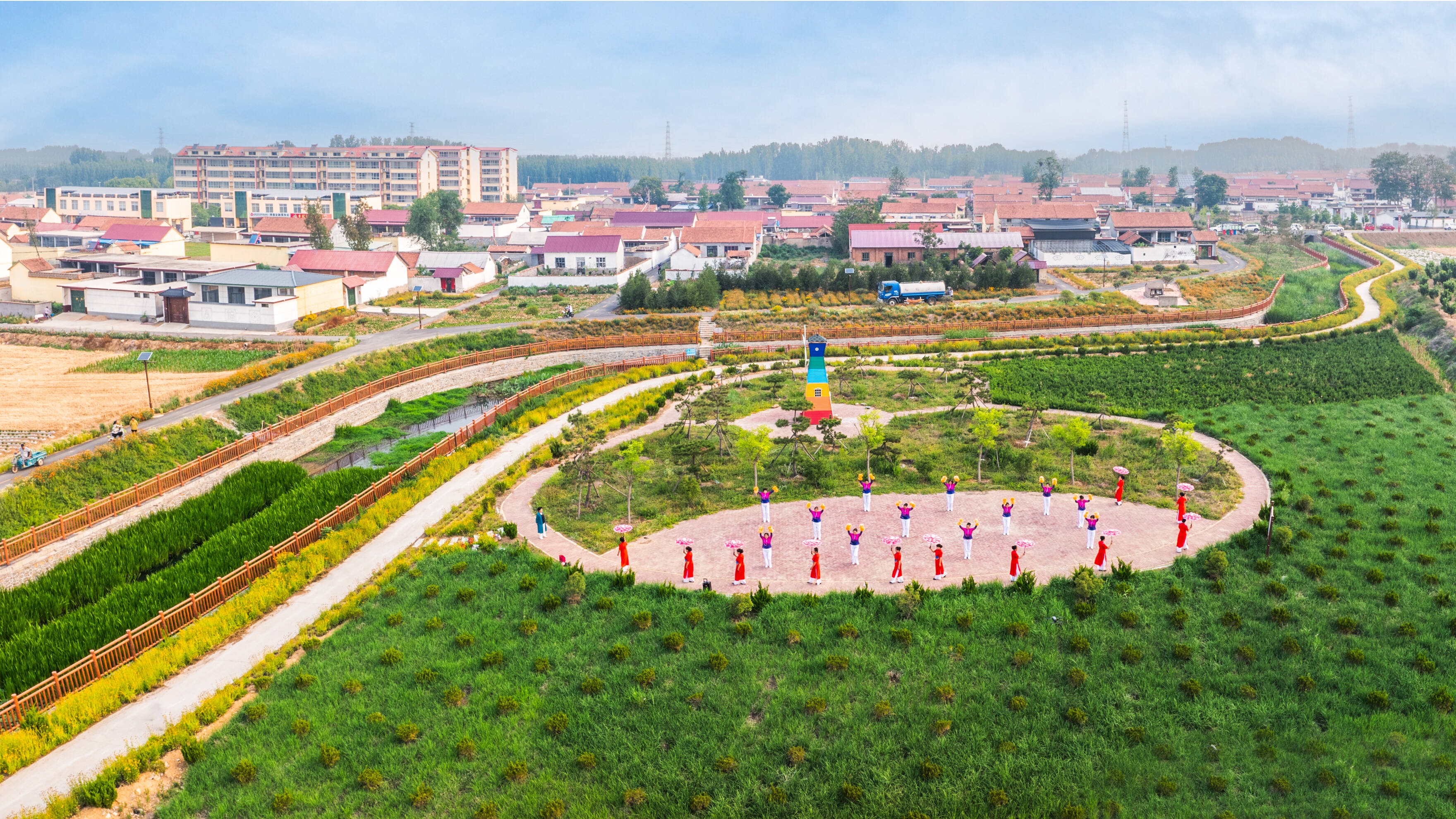 [图文]片区化推进乡村振兴的山东实践 —— 沂水县 “花开长虹” 片区的抱团发展之路 第 1 张