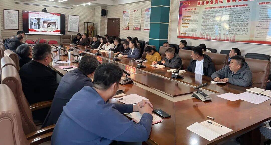 基层工会动态 | 微山:思政课送到职工身边 各职工书屋获赠书籍200余册