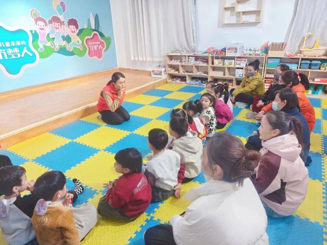 “爱在开端”项目活动在枣庄市妇女儿童活动中心举行