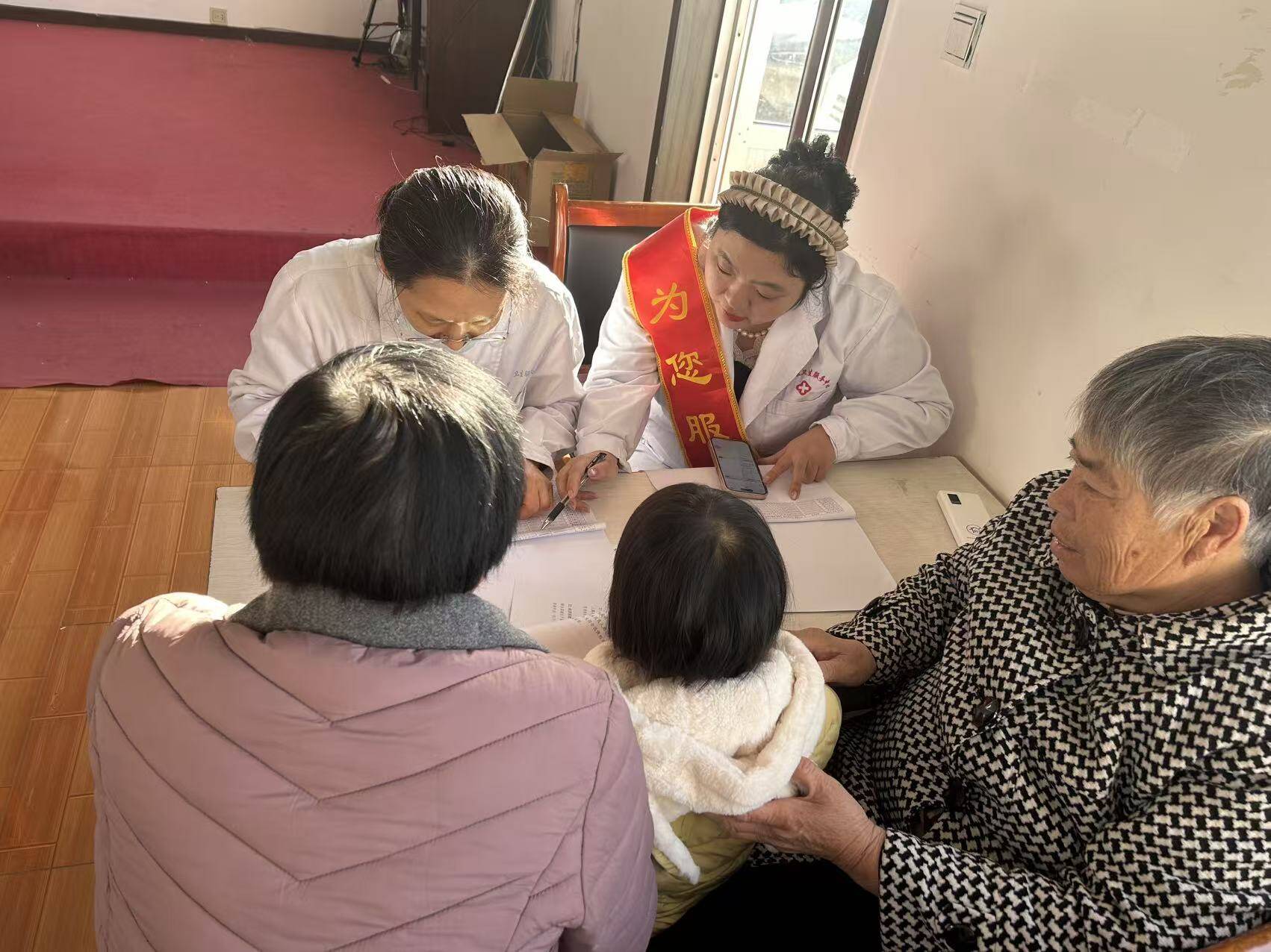 301医院住院办理陪诊挂号老人体检耐心陪伴，顺利完成筛查的简单介绍