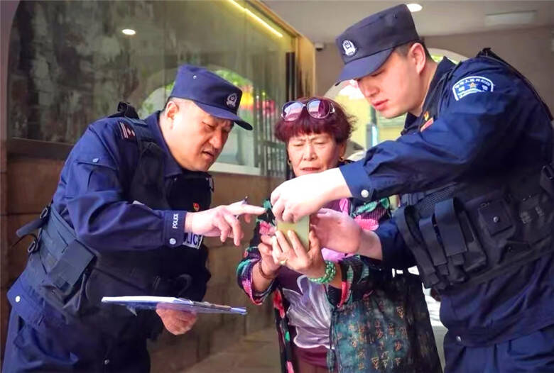 青岛刑侦“冬季守护”专项行动战果显著 破获刑事案件200余起 电诈案件损失环比下降