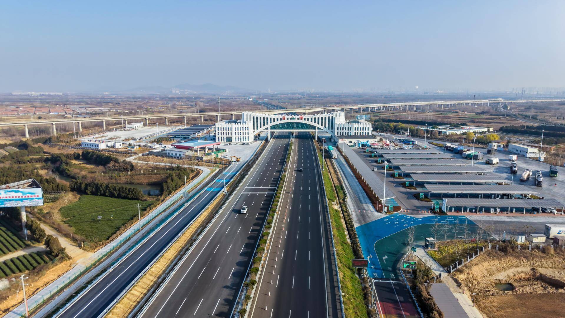 双向八车道 沈海高速两城至汾水段改扩建项目全线通车