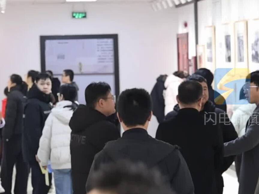 回顾艰辛历程 汲取奋进力量 庆云举办书画摄影新闻展