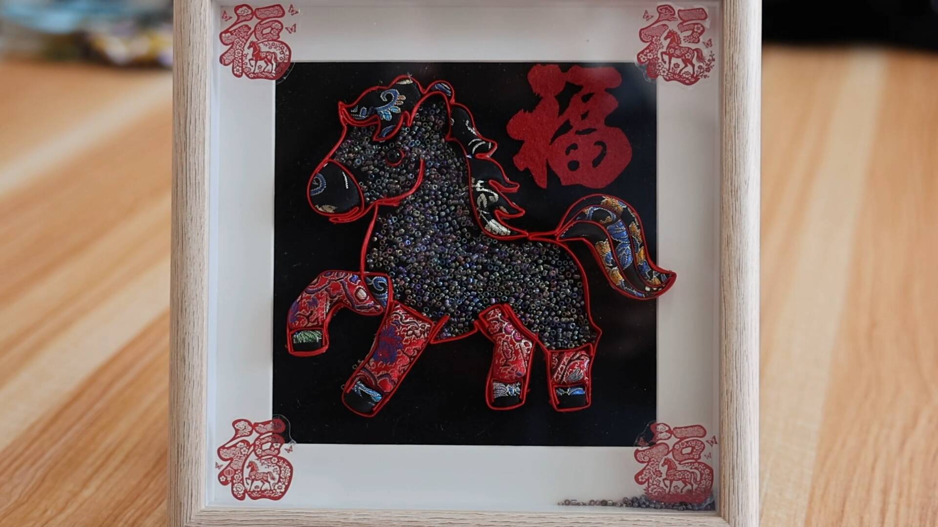 枣庄山亭:非遗盘扣“遇上”马年 变身时尚潮品