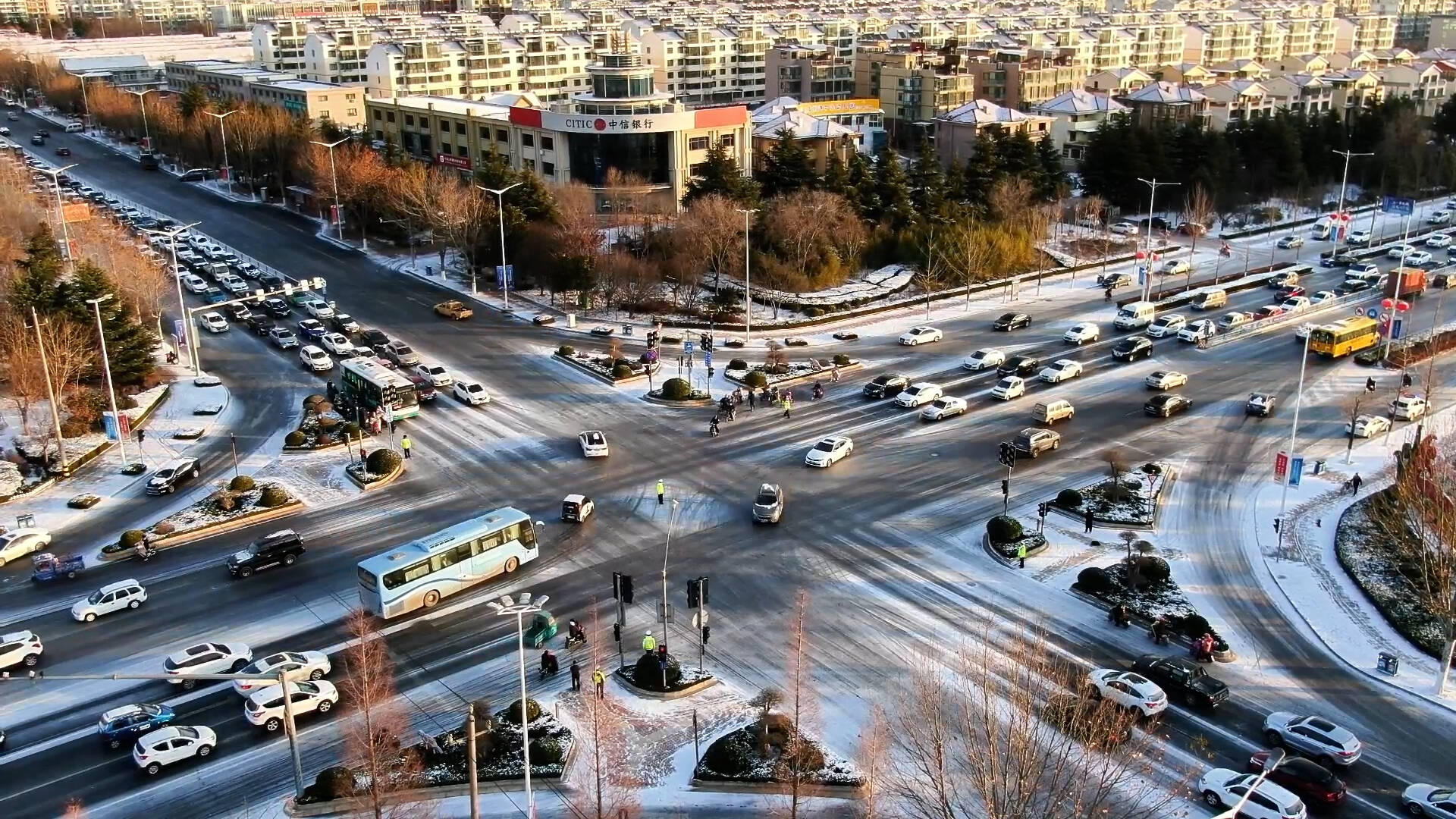 迎战风雪 保障民生 山东莱西市多部门联动应对寒潮天气