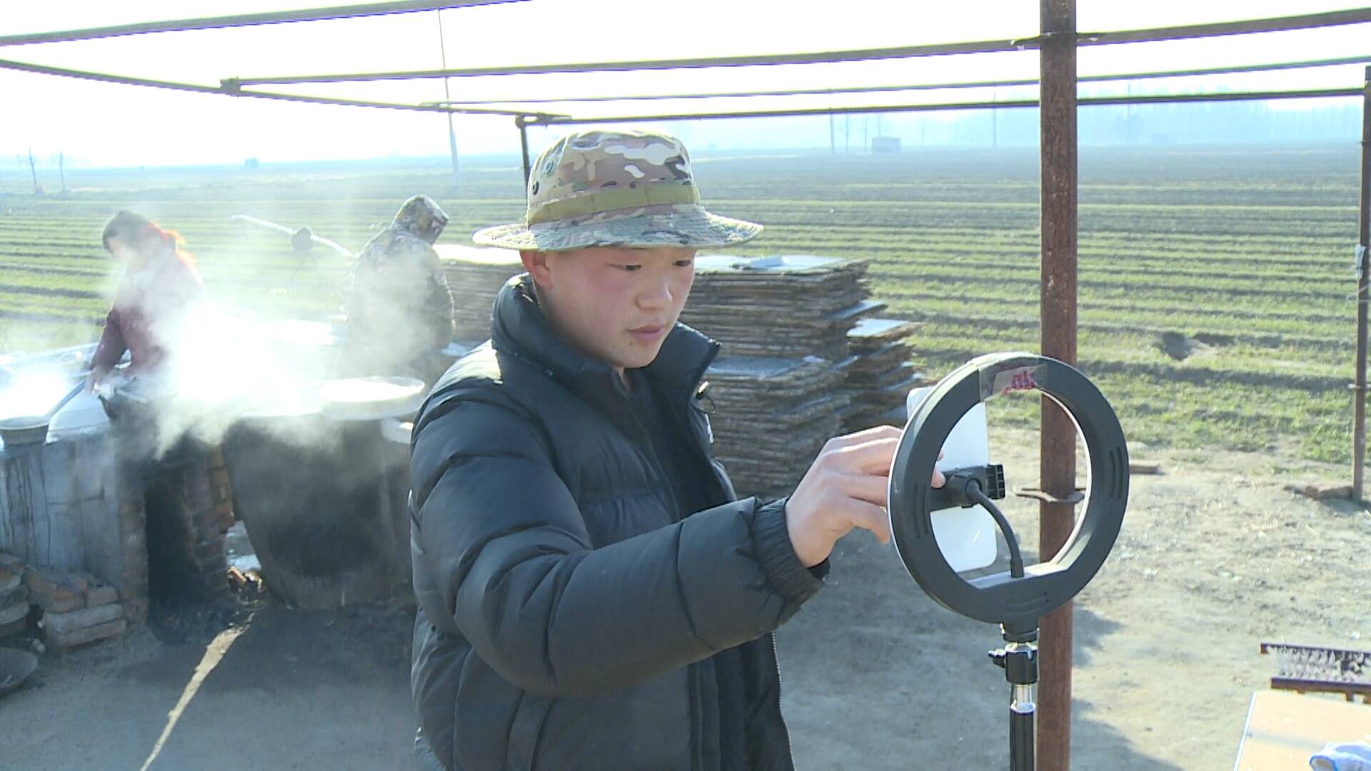 宁阳返乡大学生直播卖纯手工粉皮 网友：这才是家乡味