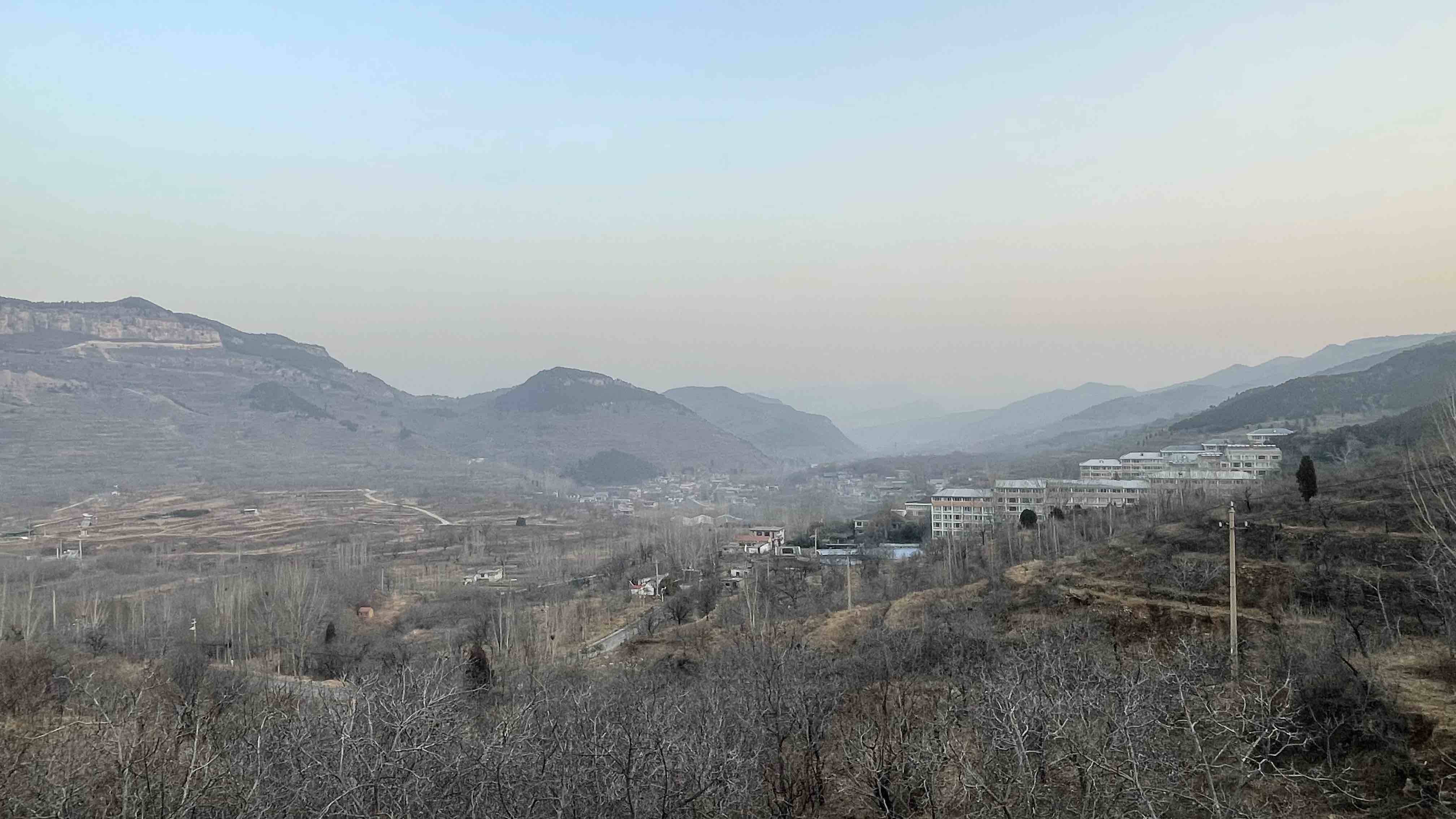 气温将缓慢回升 山东解除道路结冰、低温预警