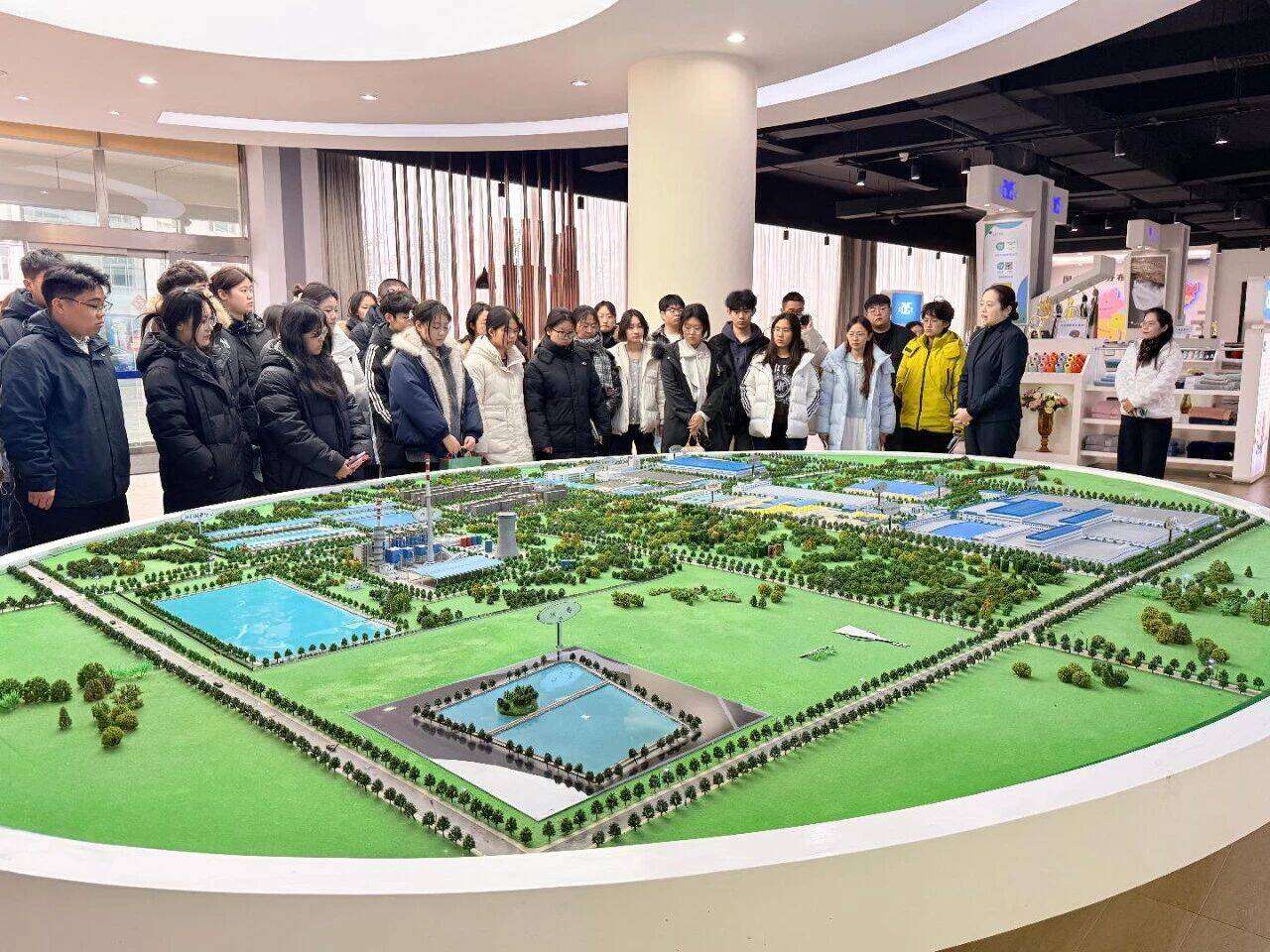 滨州：青春遇见家乡产业 大学生走进 “6638N”现代产业集群