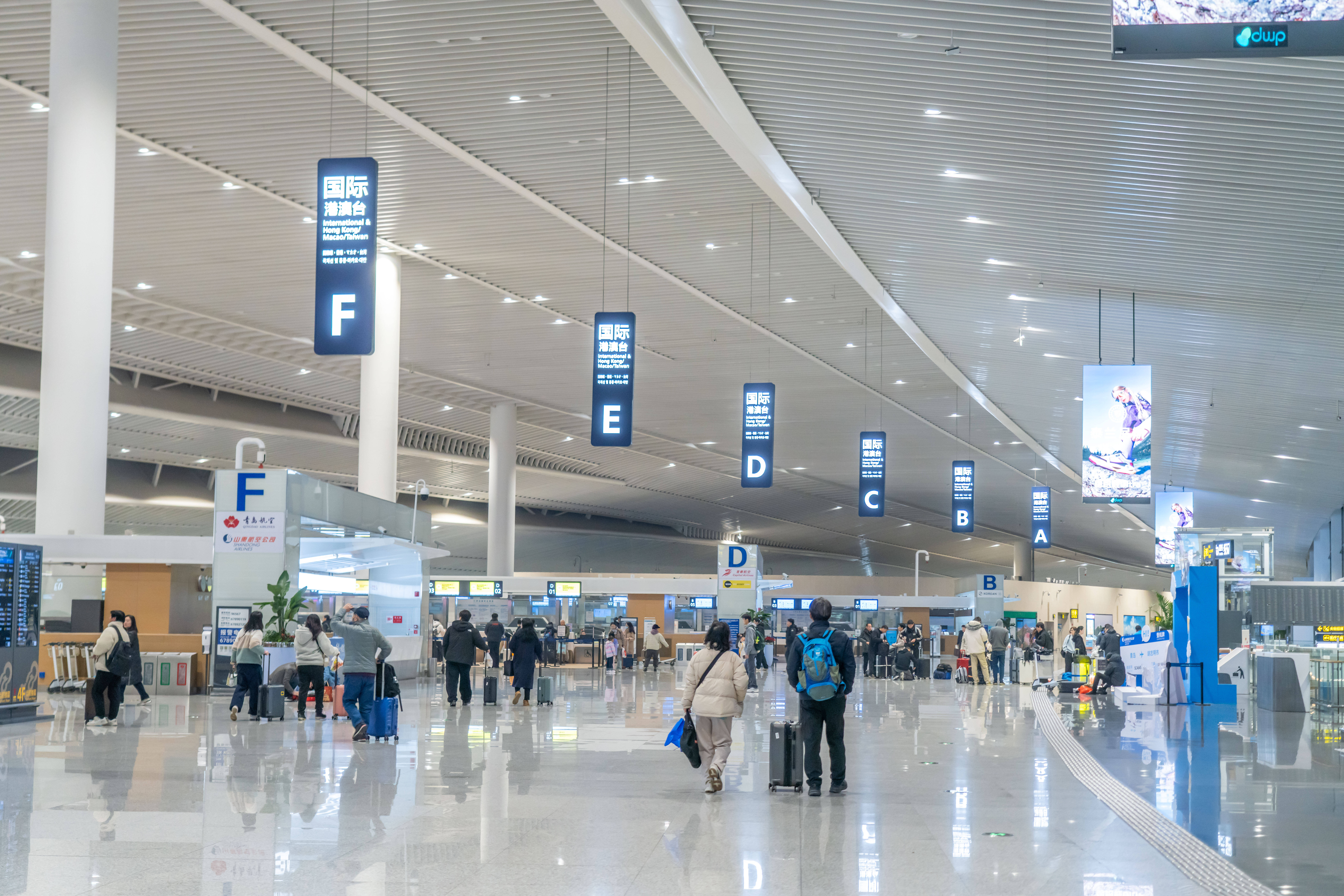 互免两周年 青岛至新加坡航线双向出入境客流增长142%