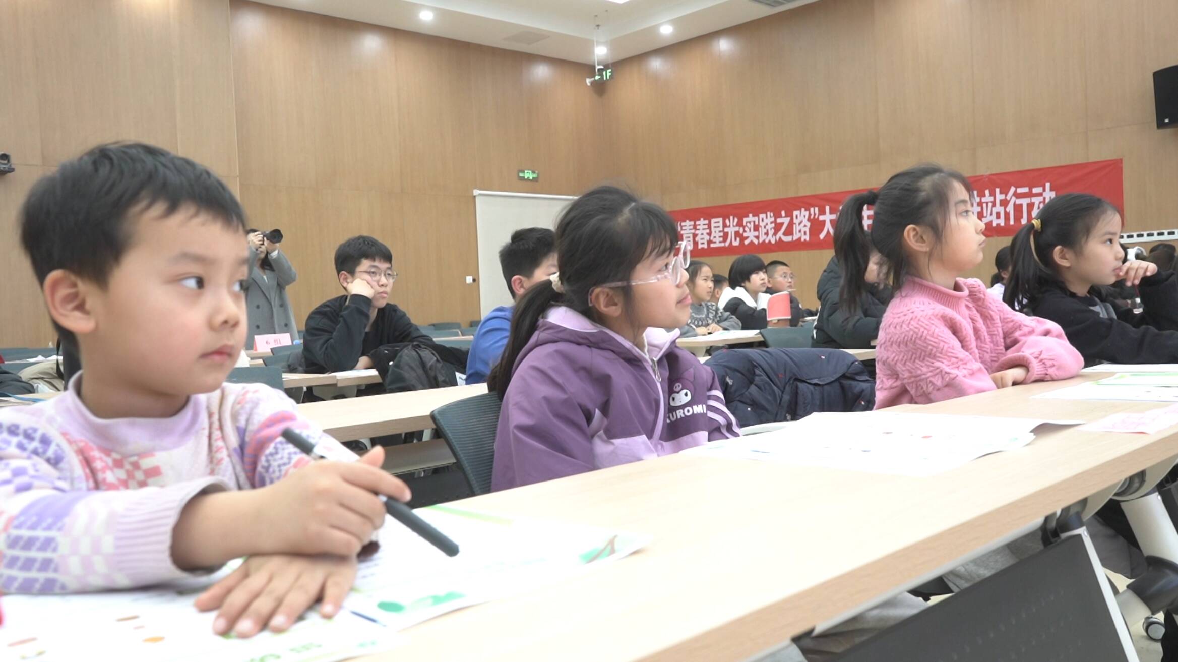 播撒绿色种子!滨州阳信环保公益课堂带领青少年解锁“低碳春节”新过法