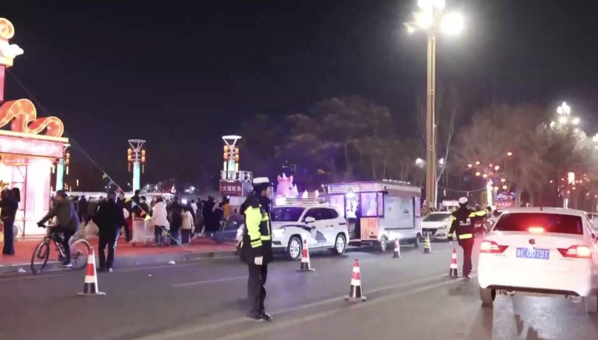 闪电评论 | 致敬每一位坚守岗位的奋斗者