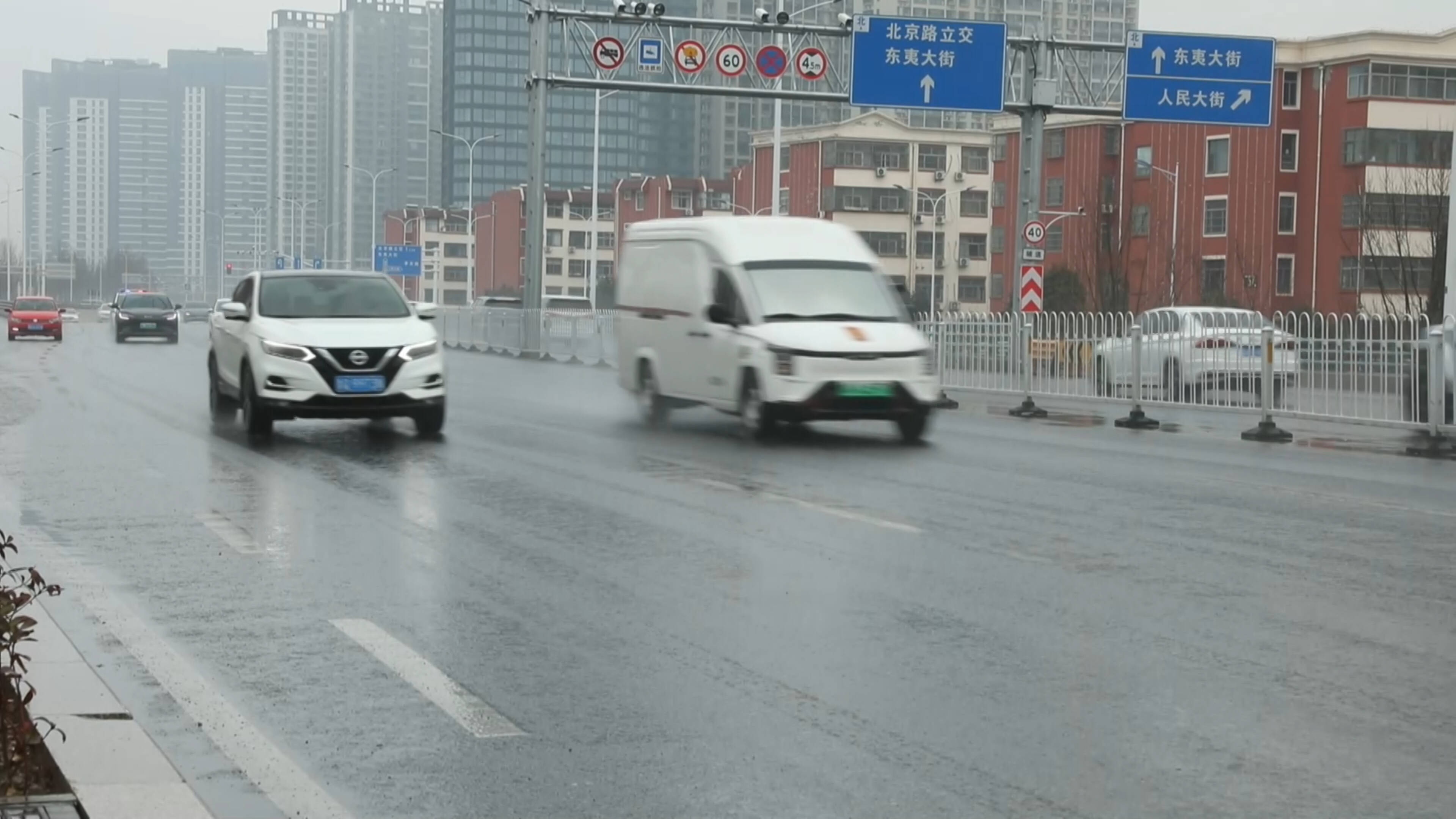山东未来三天多雷雨或阵雨天气 3日气温明显下降