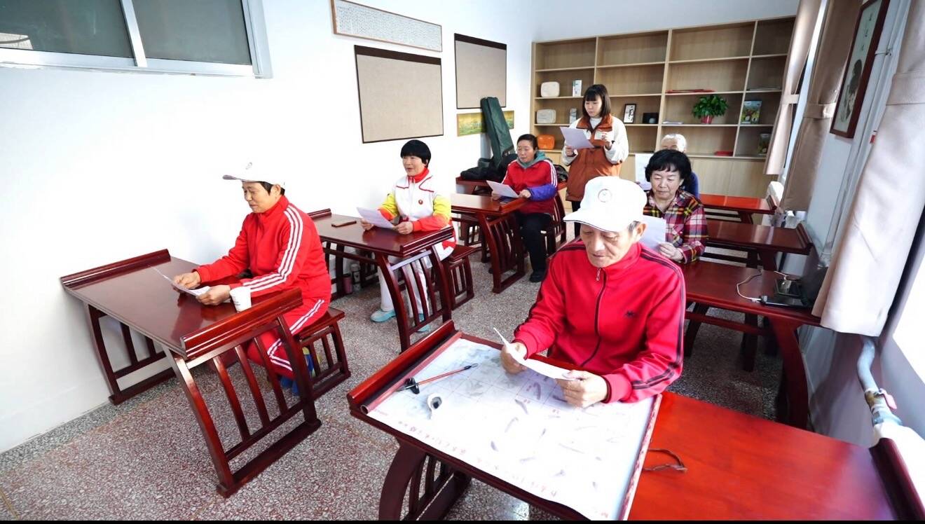 闪电评论 | 30万亿蓝海，装下亿万老人的美好生活向往