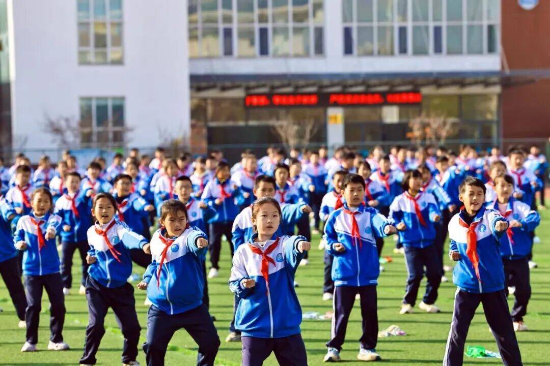 �����״�վح��������һ�����У԰ ����δ�ͨ�µ㣿