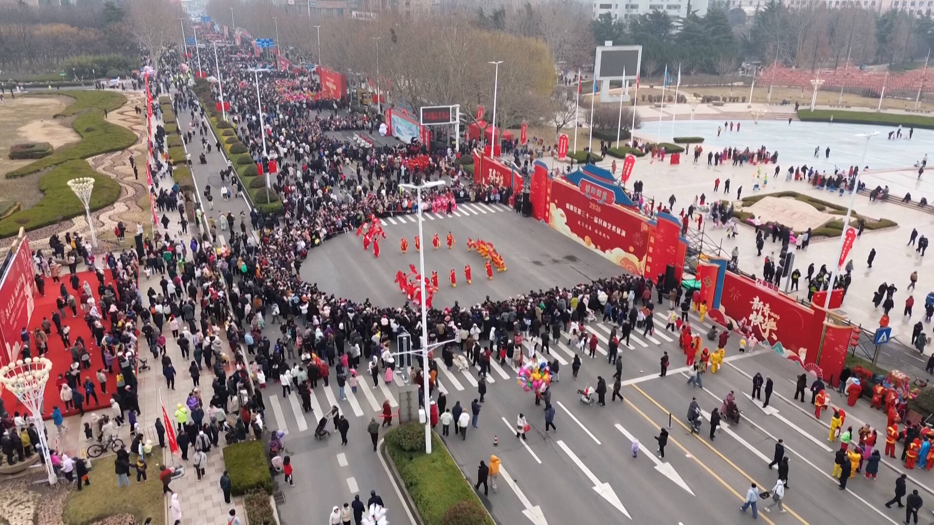 欢潮涌动闹元宵 青岛城阳区民间艺术展演庆佳节