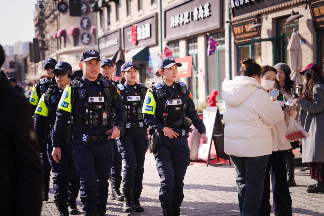 百年里院“警”色新 平安守护“糖球会”