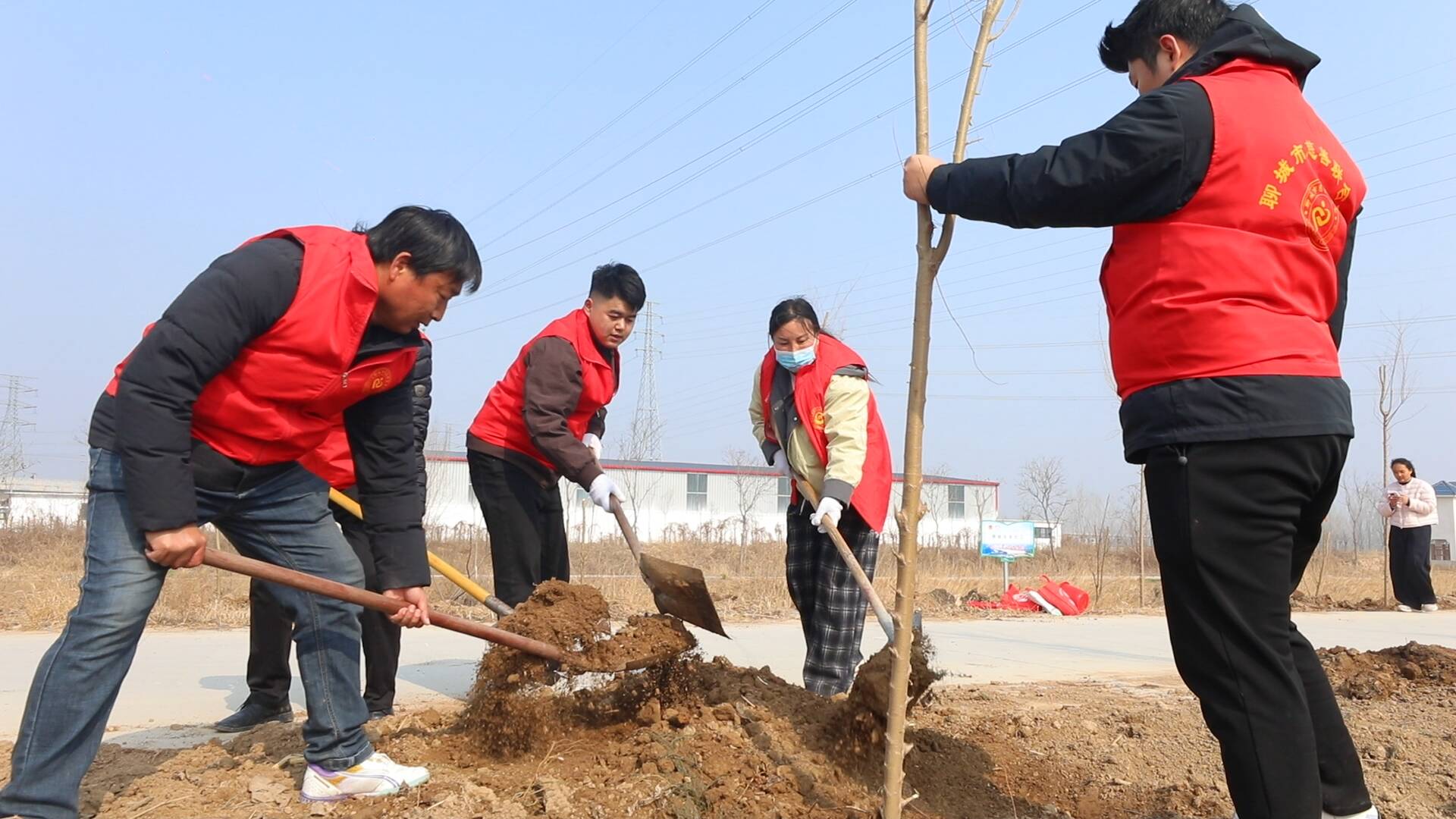 2026年聊城市“我为黄河种棵树”青少年植绿护绿活动举行