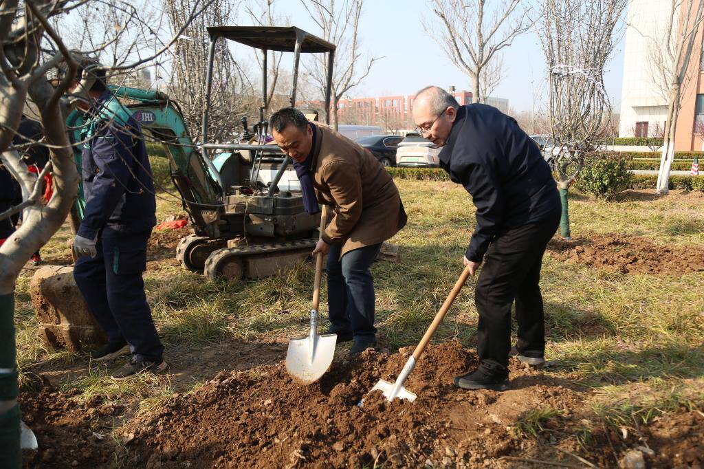 �͡�ֲ�����⣬��������δ��  �й��������Ͷ�ְҵ����ѧԺ��չ����ֲ����ɫ�Ͷ������