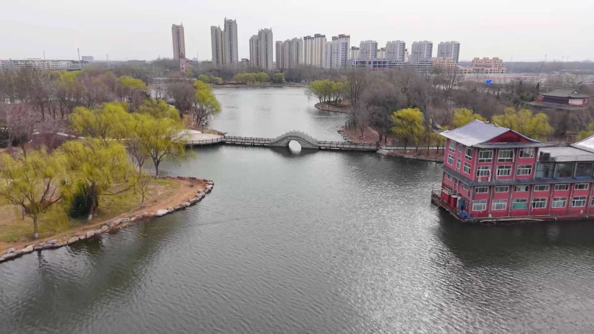 冠县：清泉河畔春意浓