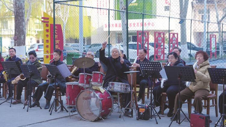 淄博：“银龄学子”重返课堂正青春