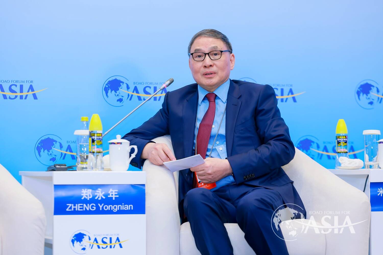 郑永年：中国式现代化是“把梯子伸出去