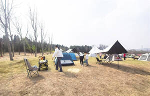 淄博：假期临近 春日消费活力足