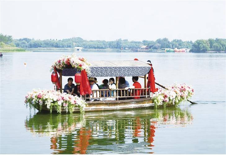 马踏湖漫湖季启幕 清明假期邀您“划”进春天