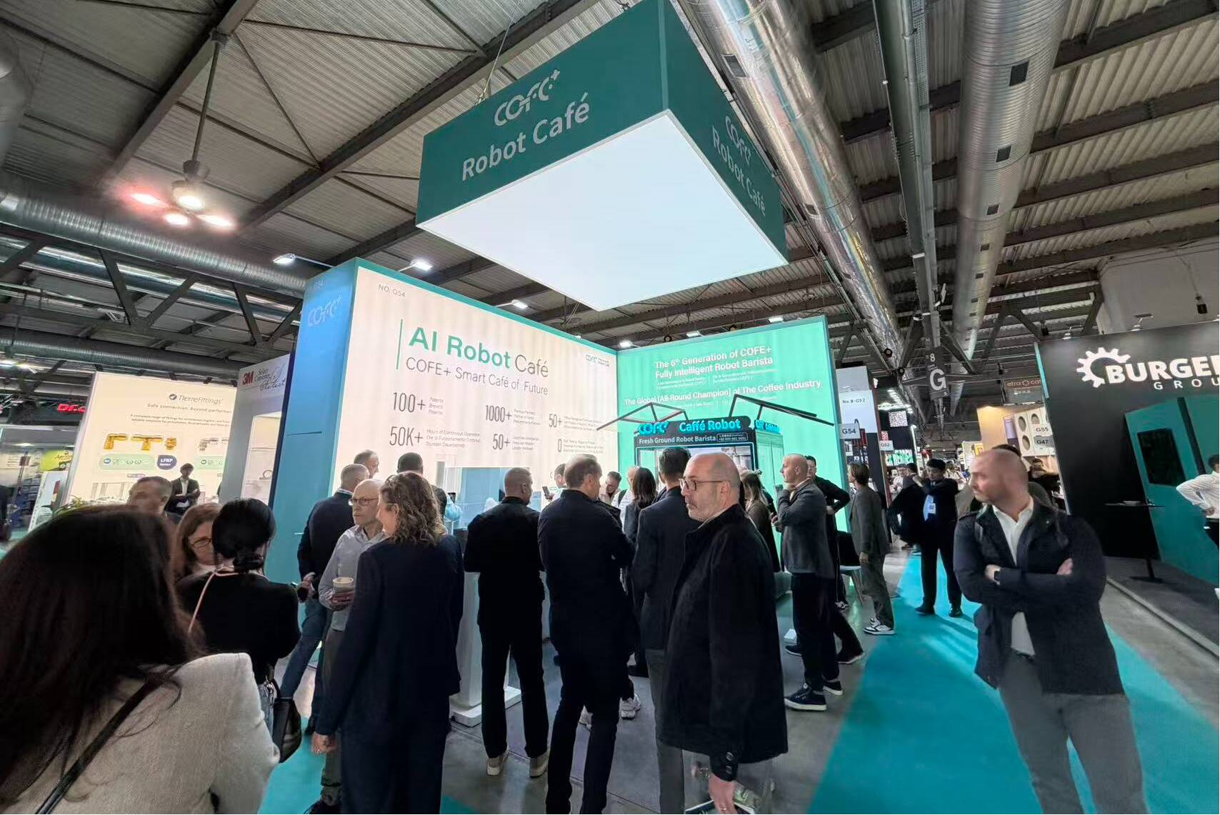 COFE+咖啡机器人登陆烟台沿海城市迎来“黑科技”咖啡馆(图3)