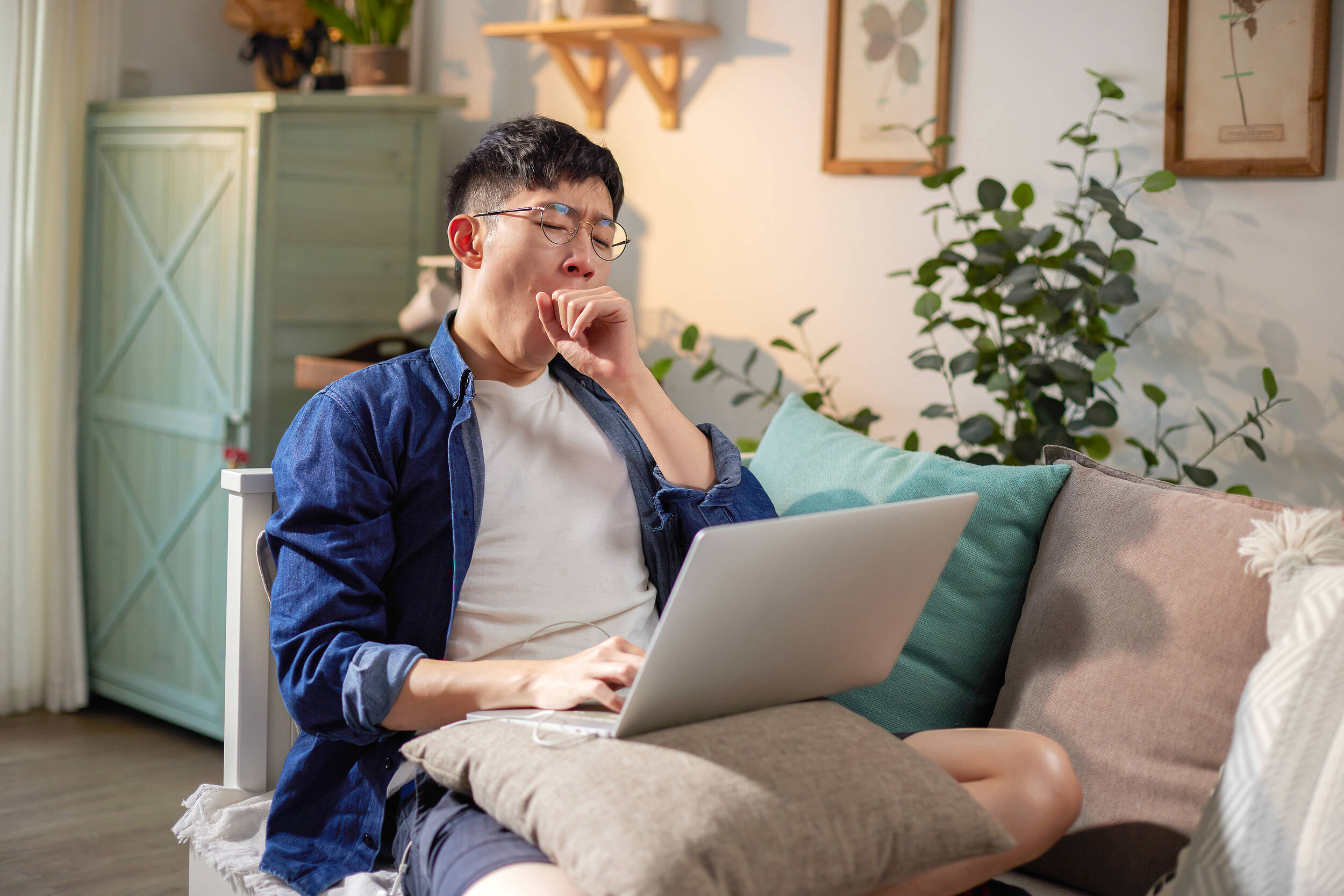 为什么一到春天就困得睁不开眼？