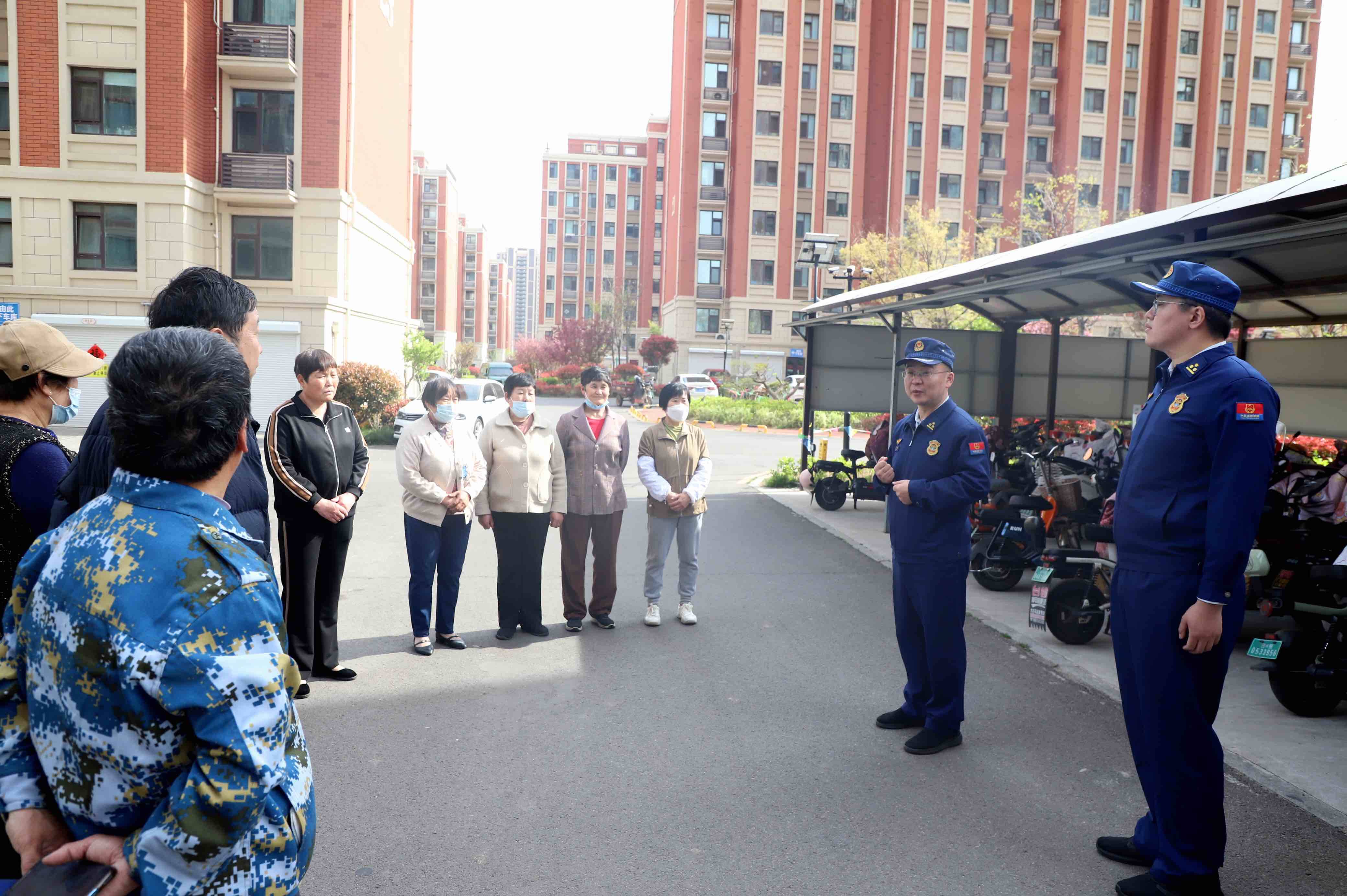 在火灾现场科普+“五分钟”加课 山东消防正开展现场即时警示教育(图3)