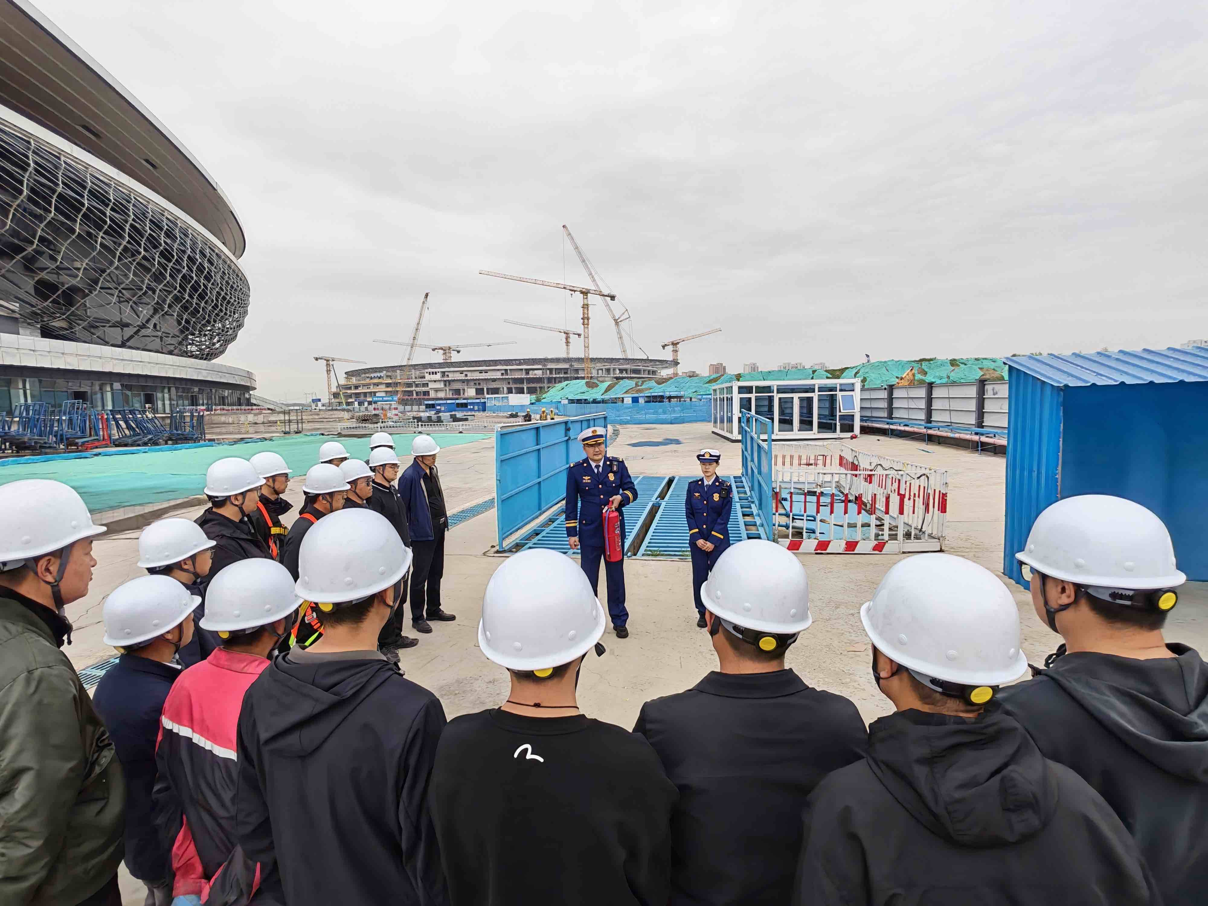 在火灾现场科普+“五分钟”加课 山东消防正开展现场即时警示教育(图4)