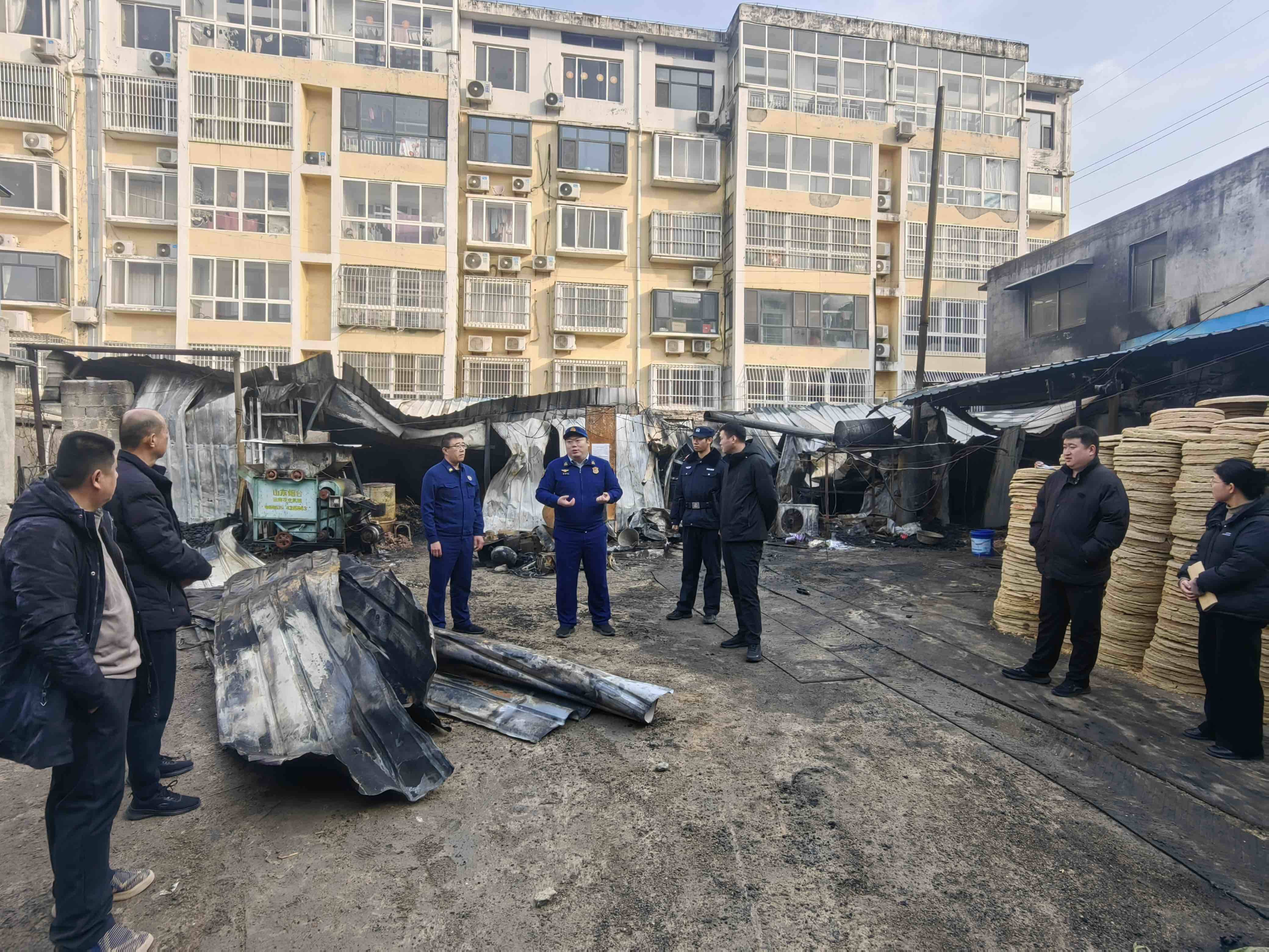 在火灾现场科普+“五分钟”加课 山东消防正开展现场即时警示教育(图2)