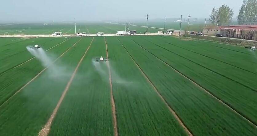 雨生百谷！“新农具”科技感拉满智慧种田为春耕春管减负(图2)